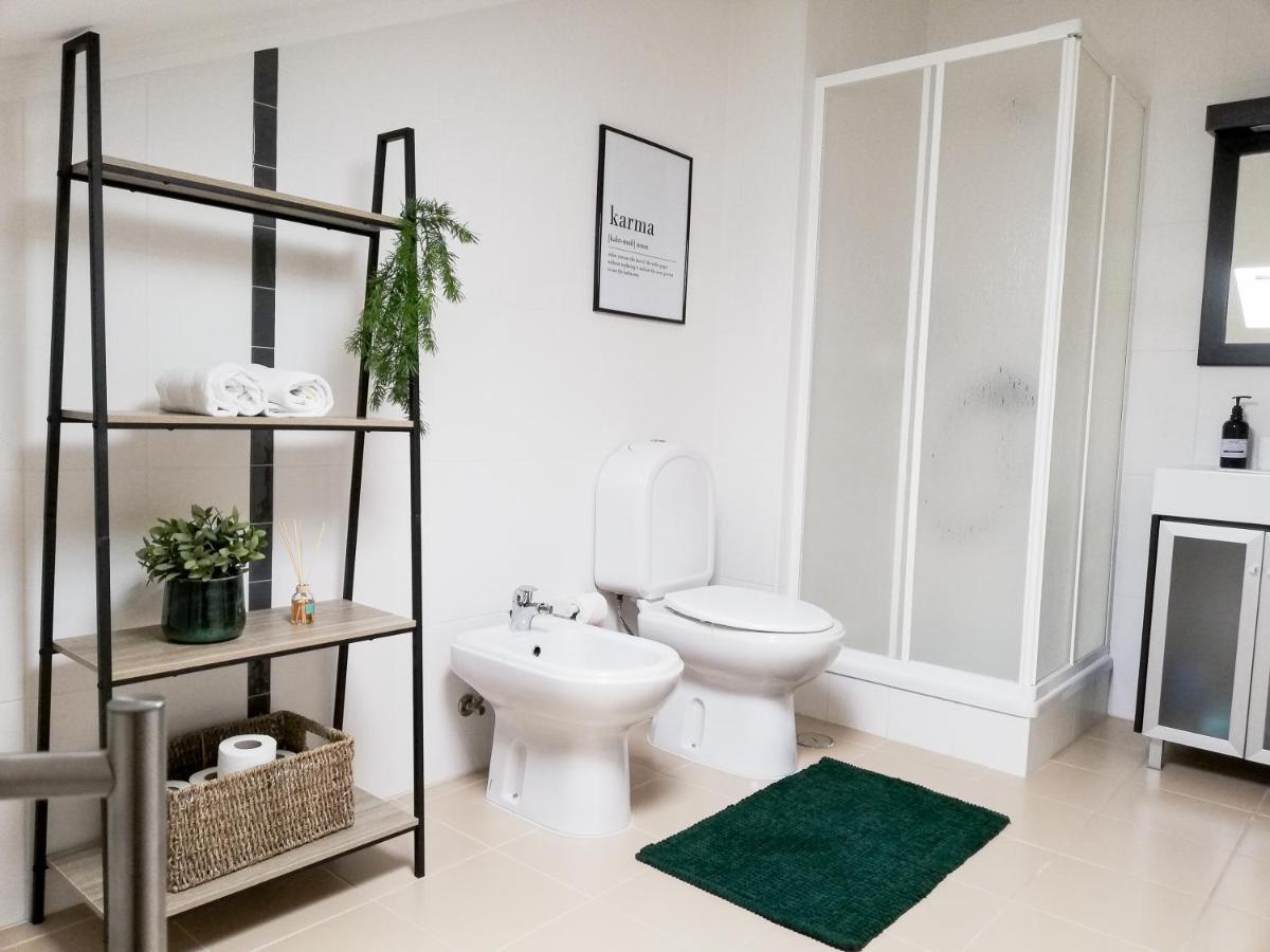 4 Elements Apartment เปนิช ภายนอก รูปภาพ