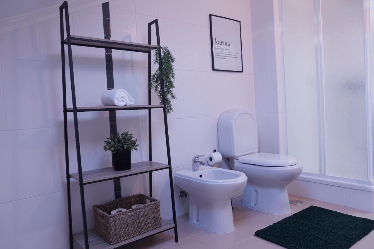 4 Elements Apartment เปนิช ภายนอก รูปภาพ